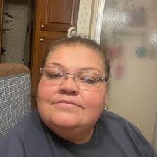 Jesse broke down tonight. He's afraid his friends will find out about his  mom and make fun of him 😢🤬, he hasn't told anyone about his parents. He  said he just explains