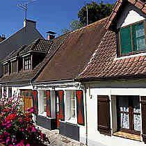 Architecture Flamande Rue Du General Potez Montreuil Sur Mer Nord Pas De Calais Calais Nord Hebergement Insolite