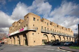 In england werden manche wohnungen per woche, andere per monat vermietet. Back To Back Is Back England Architektur Online Architektur Online