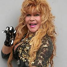 La tigresa del oriente fue operada y su novio se robó la atención por sonreír cuando ella estaba en camilla. 12 Personas Que Se Parecen A La Tigresa Del Oriente