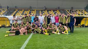 Der fc emmenbrücke ist ein schweizer fussballverein aus emmen, einer gemeinde im kanton luzern.der verein spielt aktuell in der 2.liga interregional, der fünfthöchsten spielklasse der schweiz. Fc Emmenbrucke Ii Steigt In Die 4 Liga Auf Regiofussball Ch