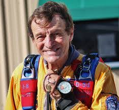 Alex Swindle's Instagram, Twitter & Facebook