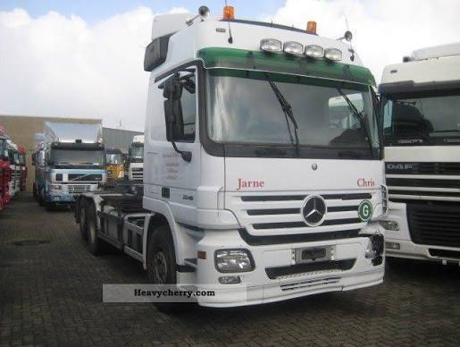 Mercedes Benz 2546LS-2004 Cab & Chassis Truck
