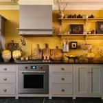 Square headboard design with hand upholstered diamond tufting Kitchen Design Ideas Kitchenideas Profile Pinterest