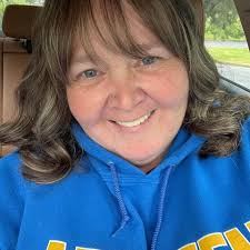 Stereotypical couple from Sedro-Woolley: