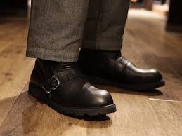 black motorcycle boots 定番として君臨し続けるカドヤのベーシックブーツ 各部にパッドを搭載 フラットなソール等 カジュアルな デザインの中にもバイクに乗る事を考えた機能を兼ね備えております biker boot boots biker
