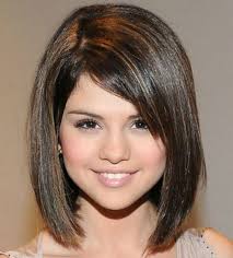 Your forehead, cheekbones, and jawline fall in the same line and are almost the same width. 47 Hairstyles For Short Forehead And Round Face Background