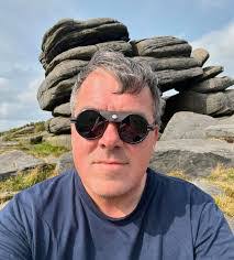 Darcy Cox's Instagram, Twitter & Facebook