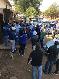 Democratic Alliance On Twitter The Spa Park Village Community Welcoming Leader Mmusimaimane In Song And Dance Por fín está el videoclip oficial del temazo de este verano: twitter