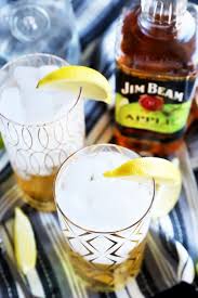 2 of 7 jim beam apple jim beam wants you to mix this flavored bourbon with club soda and a wedge of lemon. Jim Beam Apple And Soda Cocktail Recipe Cake N Knife