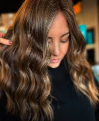 A partial baby light to keep it simple and maintenance free for this soon  to be mama. Love ya sis 🥰❤️