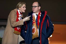 A year later, she gave. Duits Blad Toont Prinses Charlene Met Vreemde Man Foto Ad Nl
