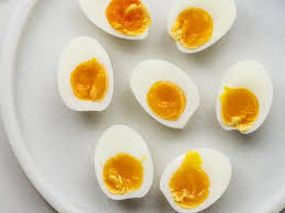 Maybe because you live in a dorm room, or maybe you want to poach an egg in your office's kitchen and add it the this recipe includes a different technique for microwave poaching that starts with boiling water. How To Cook A Perfect Soft Boiled Egg