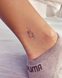 1001 Ideen Fur Wunderschone Minimalistische Tattoos Tattoo Ideen Klein Tattoo Ideen Minimalistisches Tattoo