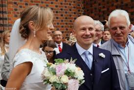 Bartłomiej wróblewski urodził się w 1977 roku. Slub Posla Pis W Poznanskiej Katedrze