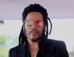 🤘 AGAIN by LENNY KRAVITZ expresses the deep longing and hope for a reunion  with a past lover. The lyrics convey a sense of searching, yearning, and a  belief that the relationship
