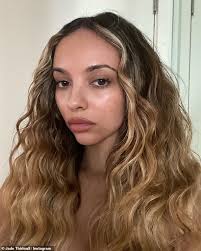 Jade thirlwall looks radiant as she showcases her permed hairdo in stunning instagram snap. Jade Thirlwall Zeigt Dauergewelltes Haar In Instagram Foto Aktuelle Boulevard Nachrichten Und Fotogalerien Zu Stars Sternchen