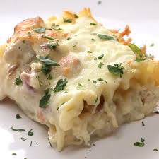 Rollitos De Pasta Alfredo Video Chicken Alfredo Lasagna Recipe Chicken Alfredo Chicken Bacon Alfredo