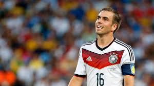 A fourth star was added to the logo after germany won the 2014 fifa world cup. Nationalelf Wm Kapitan Philipp Lahm Geht Von Bord Manager Magazin