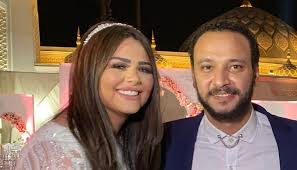 طرحت هنادي مهنا قبل أشهر أغنية جديدة تحت عنوان أول كلام في صفحتها الخاصة على موقع التواصل الإجتماعي، وكانت قد أدتها في حفل زفافها من الممثل المصريأحمد خالد صالح. ÙØ§Ø¬Ø¢ Ø§Ù„ÙˆØ³Ø· Ø§Ù„ÙÙ†ÙŠ Ù‡Ù†Ø§Ø¯ÙŠ Ù…Ù‡Ù†Ø§ ÙˆØ£Ø­Ù…Ø¯ Ø®Ø§Ù„Ø¯ ØµØ§Ù„Ø­ ÙŠØ­ØªÙÙ„Ø§Ù† Ø¨Ø¹Ù‚Ø¯ Ù‚Ø±Ø§Ù†Ù‡Ù…Ø§ ÙÙŠØ¯ÙŠÙˆØ§Øª ÙˆØµÙˆØ± Ø§Ù„Ù†Ù‡Ø§Ø±