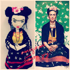 20 Yuzyilin Populer Ikonlarindan Ressam Devrimci Ve Feminist Frida Kahlo Fridakahlo Ressam Tasarim Designer Handmade Elorgusu Hatira Ani Design Dockor