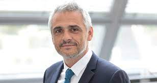 Retrouvez les dernières innovations et des offres exclusives en matière de bijoux, beauté, cuisine, maison. Stephane Gendarme Directeur De L Information De M6 On N Insiste Pas Assez Sur Le Fait Qu On Nous Copie Toutelatele
