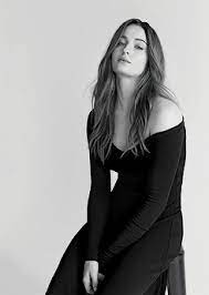 Pin By Cody Pierce On Sophie Turner Sophie Turner Celebs Celebrities