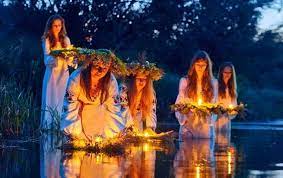 Считается, что ночь перед ним имеет особенную силу. Ivana Kupala 2019 Istoriya I Kak Otmechayut Prazdnik Korrespondent Net