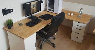 This ikea hack desk is easy to make with a cheap ikea desk top and two cube storage shelves. The Best Ikea Gerton Table Top Scrivania