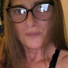 Samantha Rawlings's Instagram, Twitter & Facebook