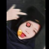 Eduarda gutierrez tirando o aplique do cabelo