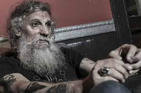 Este 13 de junio de 2021, se conoció la noticia del fallecimiento de pato larralde, emblemática figura del rock pesado en argentina. Ccvry59rdfazom