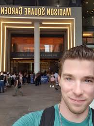 What up Madison Sq Garden!! Is that the Empire State Building!? Did another  Conditioning class with the great Ramon Thielen. Listen Linda ya boy has  his foot