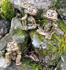 Gruner Frosch Keramik Ornament Freches Lustiges Gesicht Etsy Mit Bildern Keramik Vogel Frosche Keramik Tiere