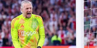 Mogelijk keeperscarrousel bij Ajax: Pasveer heeft nieuw voorstel nog in  beraad'