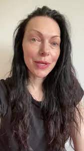 Laura prepon natural hair color. Laura Prepon Taking A Pause To Listen Learn And