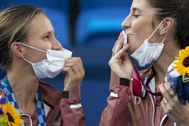 Juni, ist der wettkampftag bei den all england championships in wimbledon nach den absagen am montag bis an den rand gefüllt. Klouzub2otvaum