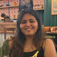 Hetvi Doshi's Instagram, Twitter & Facebook