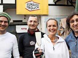 Warum deutsche schulen im ausland so begehrt sind galileo prosieben. Zuhause Im Gluck Familie Drohen 42 557 Euro Schulden