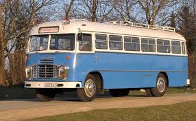 Foto Karner Miklos Retro Mobil Jaaa Das Ist Er Mit Diesem Ikarus Kennzeichen Stimmt Wurden Wir Zur 25 Jahr Feier Paneuro Motorcoach Retro Classic Trucks
