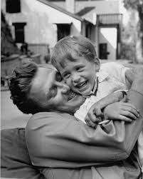 Inside Kirk Douglas Relationship With Son Michael Douglas Entertainment Tonight