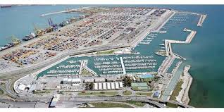 Un Journal Italien Sinteresse Au Port De Tanger Med Tanger Canal De Suez Pays Africains