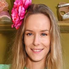 Mollie King stuns at sister's wedding in elegant twobirds bridesmaid dress 