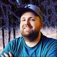 1000+ "Stradling" profiles