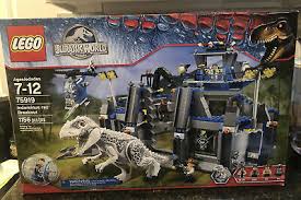 It has a mixture of dna from various dinosaurs including the tyrannosaurus rex and a velociraptor and was a created. Lego Jurassic World Indominus Rex Breakout 75919 New Dinosaurs White T Rex Ebay