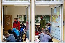 So what should i use: Why Is Europe Keeping Its Schools Open Despite New Lockdowns The New York Times