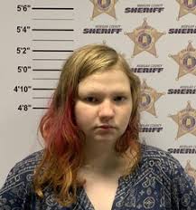 Faye Ash's Instagram, Twitter & Facebook