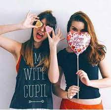 خلفيات صديقات اجمل مجموعة خلفيات بنات صديقات 2021 ووردز