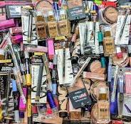 25 PCS Wholesale Cosmetics / Mixed Cosmetics Wholesale Resell Shelf Pulls