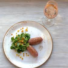 Bushcooks Kitchen Salsiccia Mit Feldsalat Und Kartoffelknusper Feldsalat Salat Lebensmittel Essen